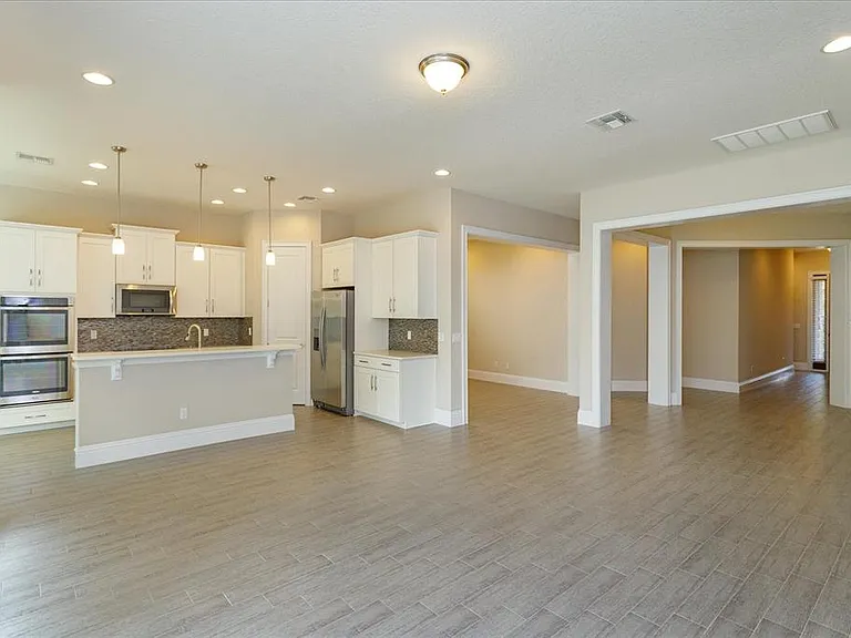 6354 Swanson St — Photo 7