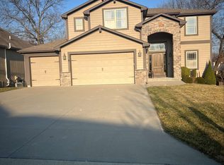 1234 Vivian Dr, Warrensburg, MO 64093