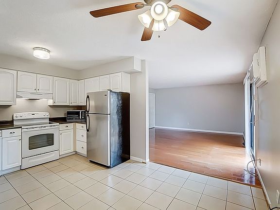4th image of 5491 Camelot Dr APT 11