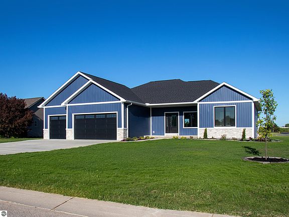 3rd image of 2816 W Crossroads Dr