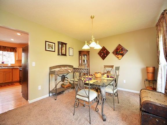 2nd image of 1241 E Glenwood Ct
