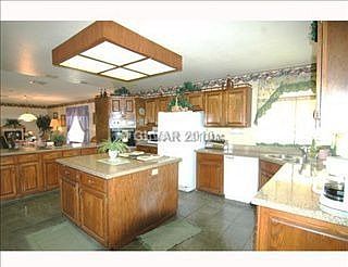 5th image of 639 N Orleans St