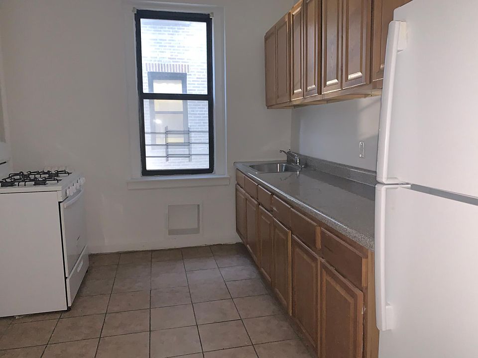 1st image of 64 Locust Hill Ave APT 2A