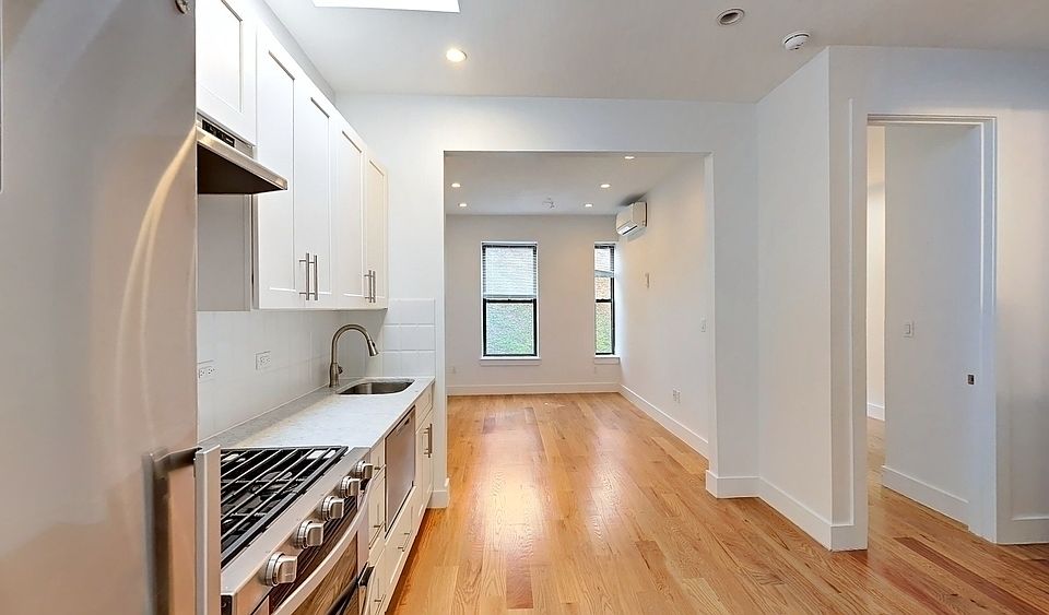 1st image of 1102 Carroll St #3