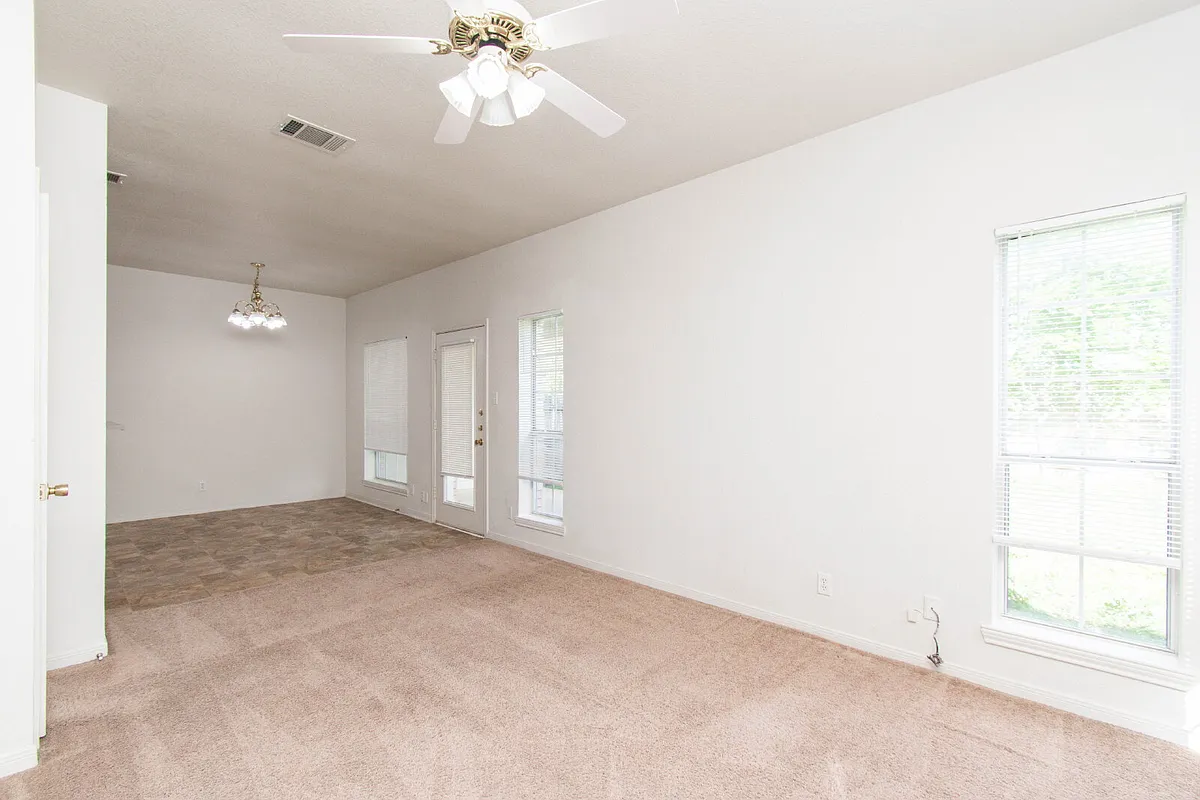 Building Photo - 5804 Hamza Cir