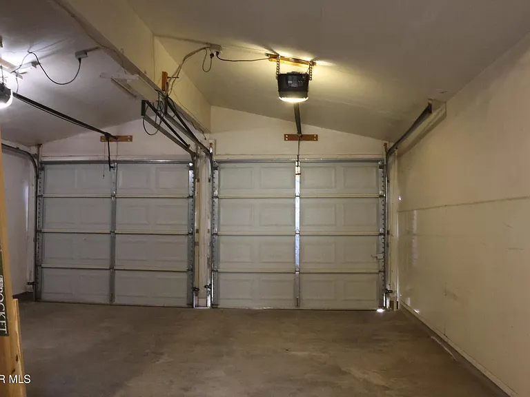 6704 La Cadena Dr — Photo 36