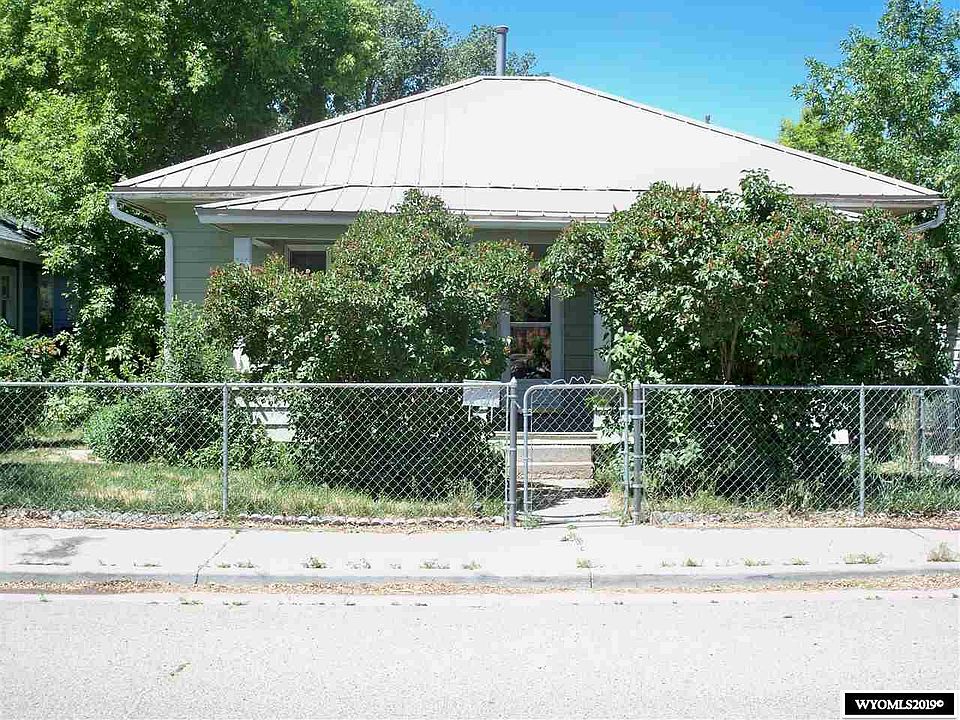 1st image of 425 Tisdel St