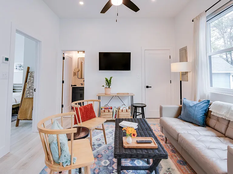 1402 Fletcher Ave #B — Photo 1