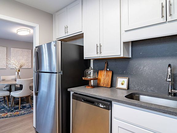 2nd image of 501 N River Pkwy #2109
