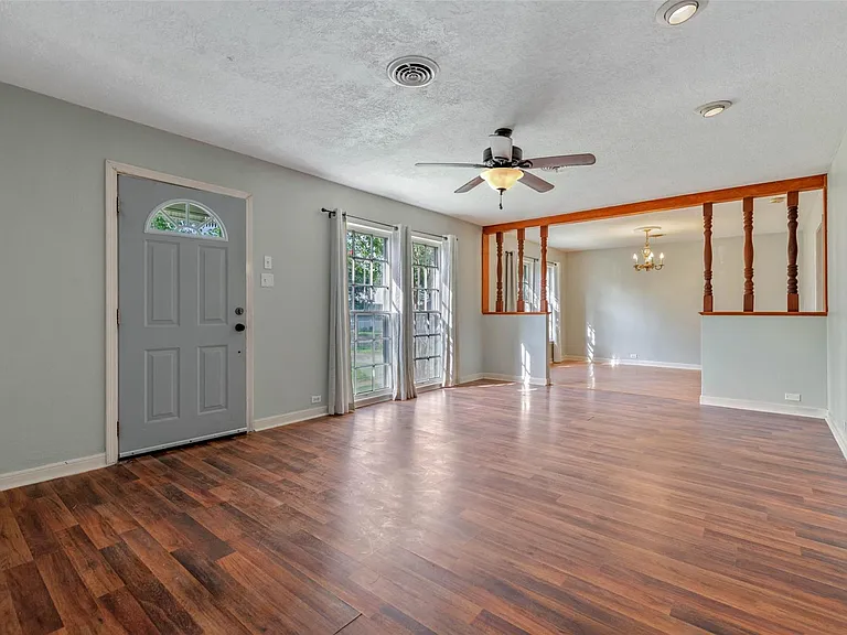 1113 Felder St — Photo 4