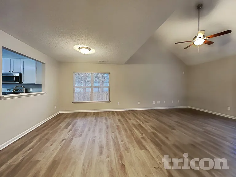 17 Black St — Photo 2