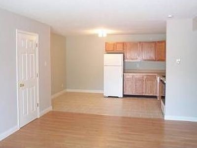 5766 Westphalia Ln APT A, Saint Louis, MO, 63129