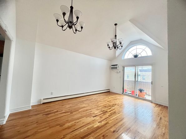6714 73rd Pl FLOOR 2