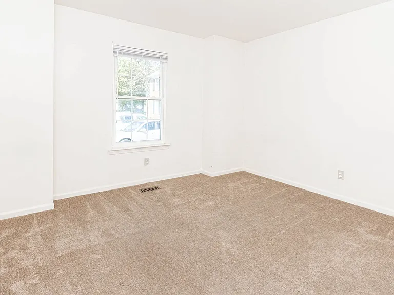 1110 Chapel St — Photo 11