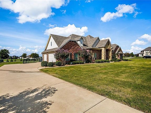 5th image of 2511 Garrett Ct