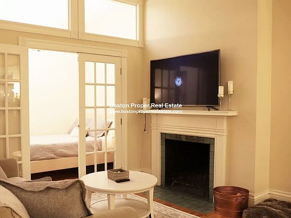 337 Beacon St. #5 Boston - Back Bay Unit Photo 4