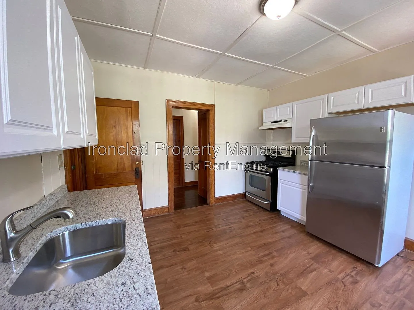 2 bed, 1.0 bath, 1428 sqft, $1,632 — Photo 2