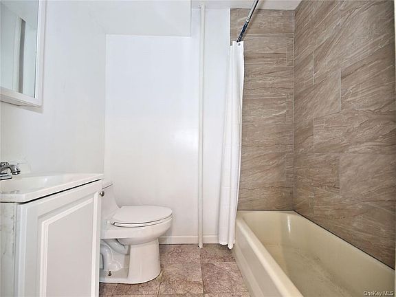 5th image of 312 Anita Ln