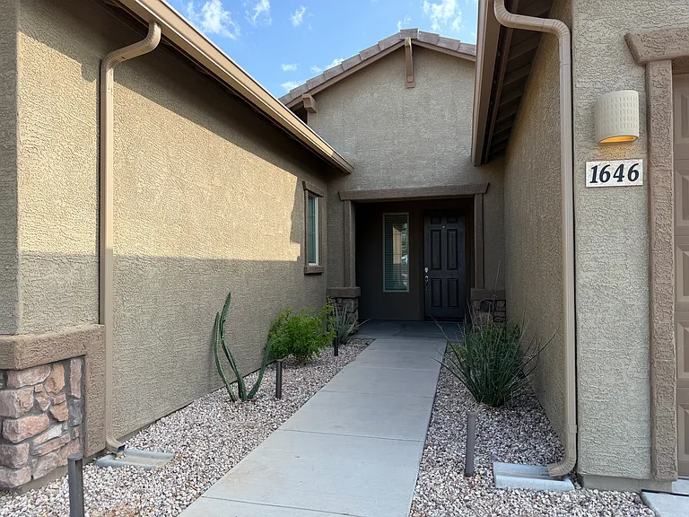 1646 W Aristides St — Photo 3