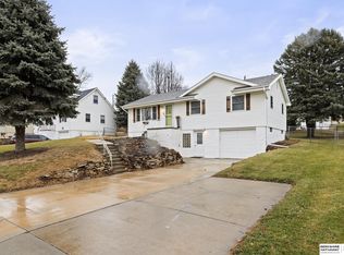 3521 N Main Cir, Elkhorn, NE 68022