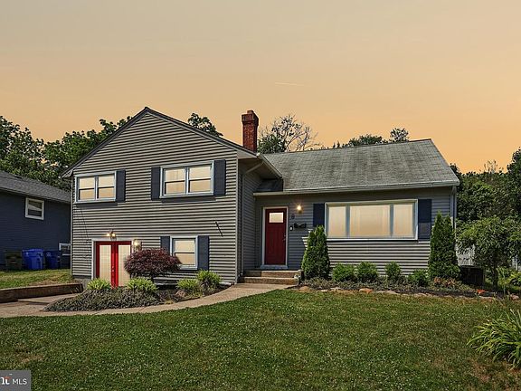 3rd image of 8 Rose Ln