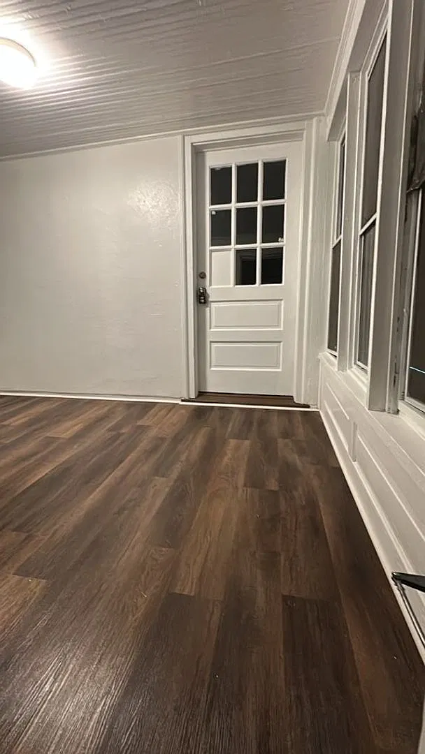 2 bedroom 1 Bath Renovated Apartment Section 8 Approved — Photo 1