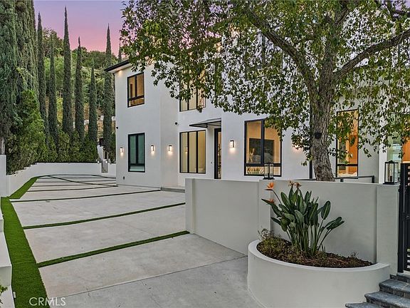 4th image of 4331 Alonzo Ave