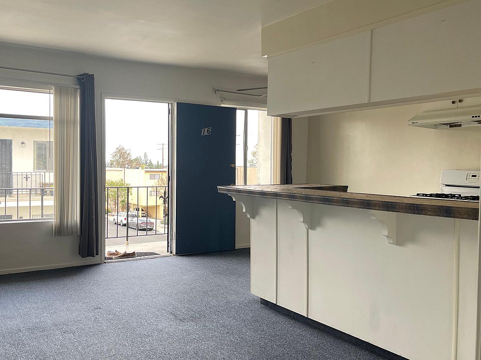 1st image of 1601 College View Dr APT 16