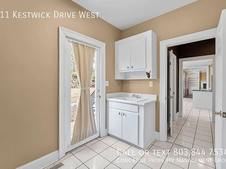 211 Kestwick Dr W — Photo 25