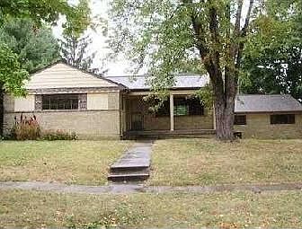 2nd image of 8631 Cottonwood Dr