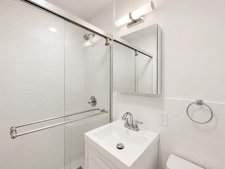 904 President St #5 — Photo 4