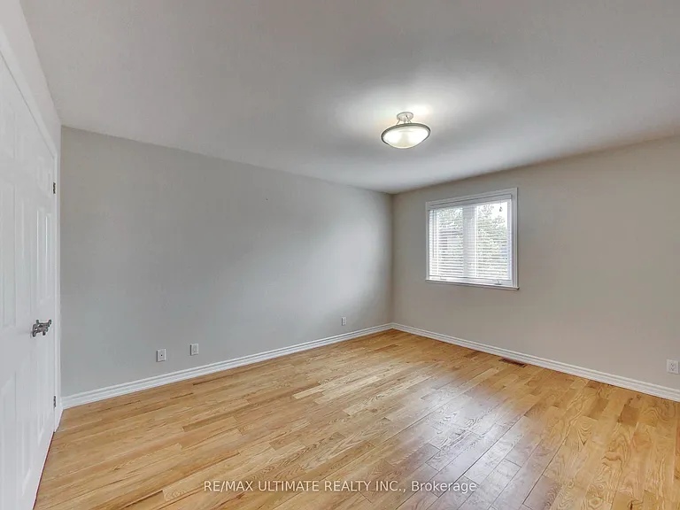 19 Glenora Ave #UPPER — Photo 17