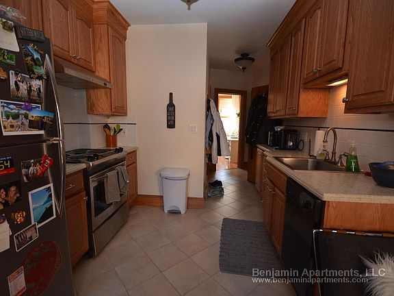 4th image of 137 Charles Street # Second Floor