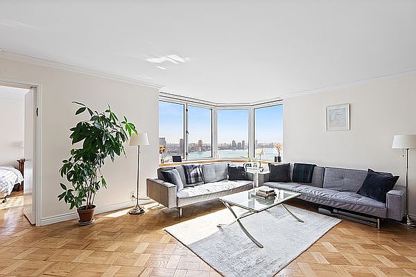 1st image of 415 E 37th St APT 37D