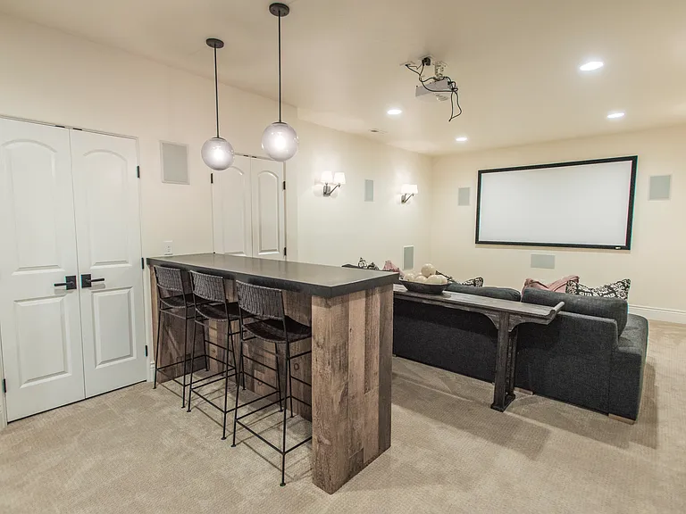 1625 E Warm Springs Ave — Photo 32