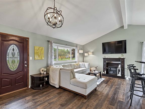 4th image of 6292 Adair Dr