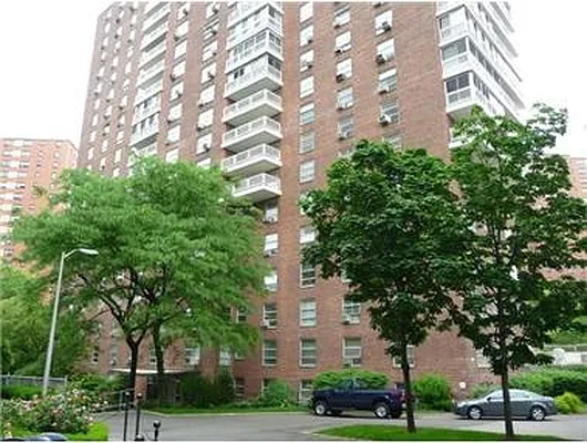 Sold by Douglas Elliman | media 20