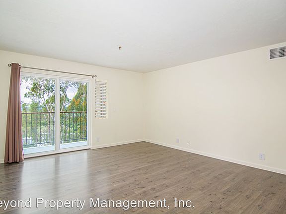 3rd image of 3980 Faircross Pl Unit 19