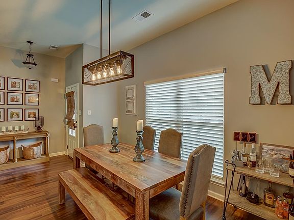 4th image of 7865 Country Lake Dr