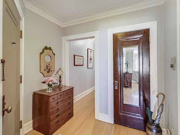 4th image of 421 S Kenilworth Ave APT 2N