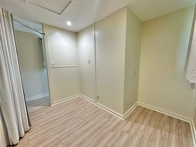 2533 Main St — Photo 13