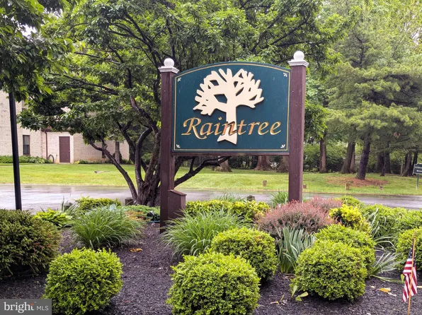 1606 Raintree Ln #1606, Malvern, PA 19355