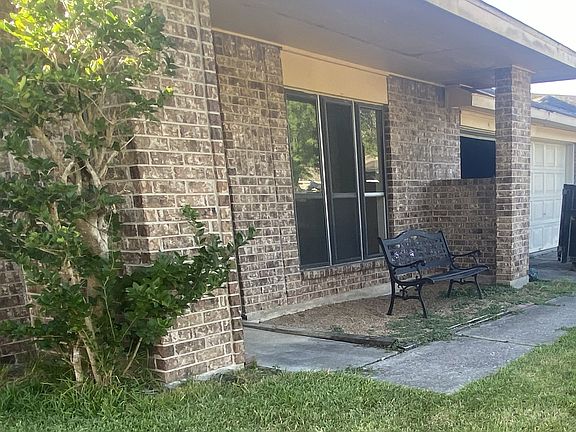 Front walkway and bench