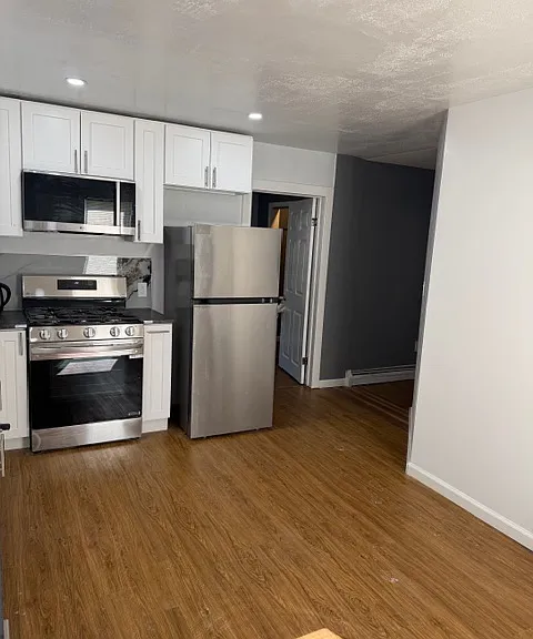 11 Heath St — Photo 3