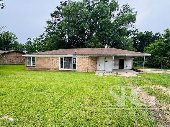 2nd image of 902 Mount Holly Rd