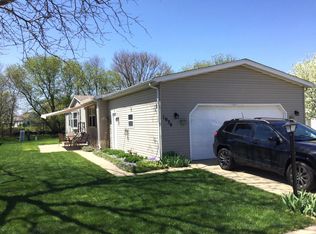 1036 Autumn Dr, Belvidere, IL 61008