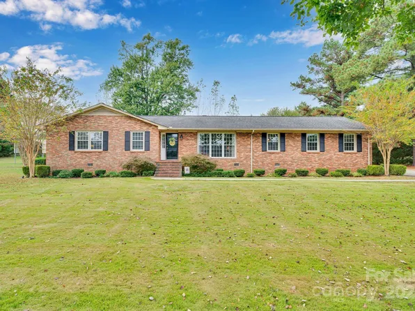 1015 Belmar Ln, Rock Hill, SC 29732