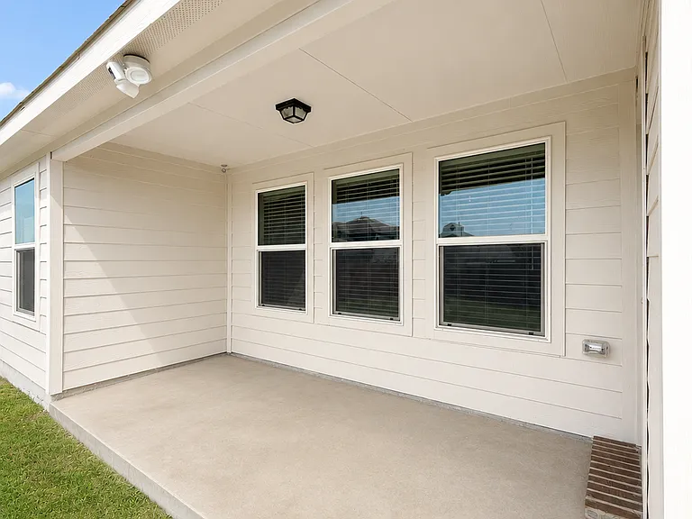3903 Pioneer Dr — Photo 17