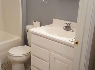315 N Church St APT F, Carlock, IL 61725