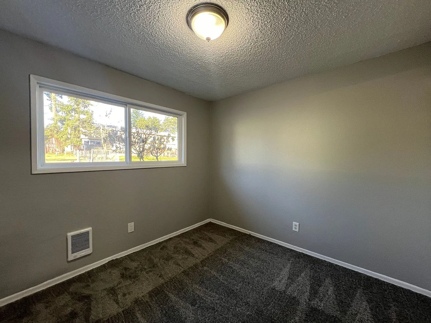 Beavercrest — Photo 2